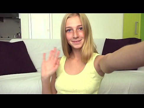 ❤️ Amikor unatkozom, lustán maszturbálom a rózsaszín puncimat... ️❌ Szuper szex at hu.mrpornogratis.ru ❌